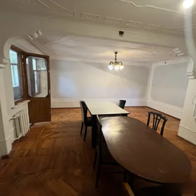 In Baku 90.0 m² apartment is for rent - Image 3