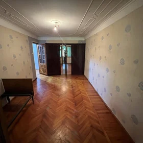 In Baku 90.0 m² apartment is for rent - Image 4