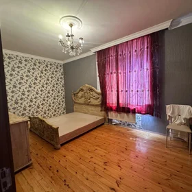 In Binəqədi rayonu 500.0 m² house with 8.0 rooms is for sale - Image 5
