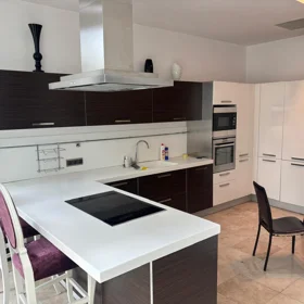 In Baku 193.0 m² apartment is for rent - Image 8