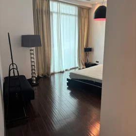 In Baku 193.0 m² apartment is for rent - Image 10