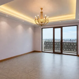 In Baku 183.0 m² apartment is for sale - Image 3