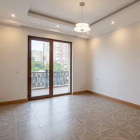 In Baku 183.0 m² apartment is for sale - Image 4