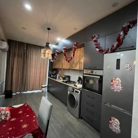 In Baku 90.0 m² apartment is for sale - Image 2