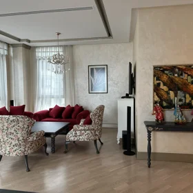 In Baku 170.0 m² apartment is for rent - Image 5