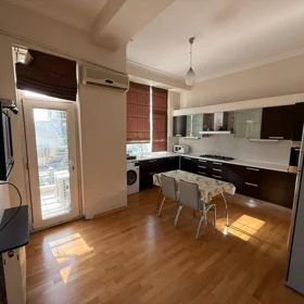 In Baku 140.0 m² apartment is for rent - Image 4
