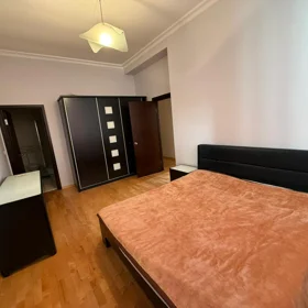 In Baku 140.0 m² apartment is for rent - Image 7