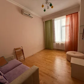 In Baku 140.0 m² apartment is for rent - Image 10