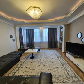 In Baku 125.0 m² apartment is for sale - Image 4