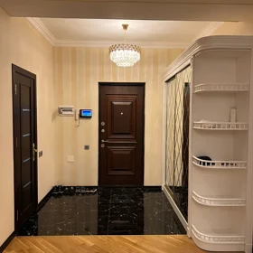 In Baku 120.0 m² apartment is for rent - Image 2