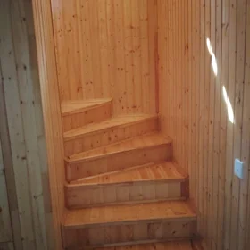 In Astara 112.0 m² house with 6.0 rooms is for sale - Image 3