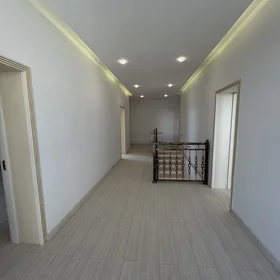 In Suraxanı rayonu 300.0 m² house with 8.0 rooms is for sale - Image 4