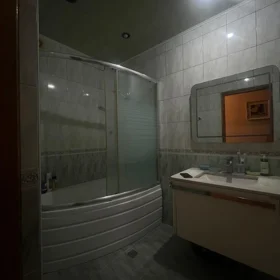In Baku 65.0 m² apartment is for sale - Image 5