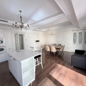 In Baku 280.0 m² apartment is for rent - Image 4