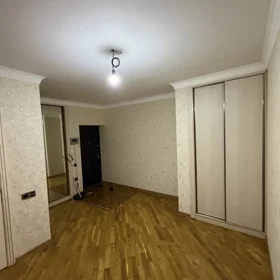 In Baku 106.0 m² apartment is for sale - Image 3