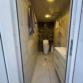 In Səbail rayonu 140.0 m² house with 4.0 rooms is for sale - Image 8