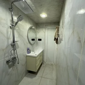 In Səbail rayonu 140.0 m² house with 4.0 rooms is for sale - Image 9
