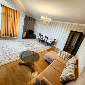 In Baku 130.0 m² apartment is for rent - Image 4