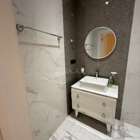 In Baku 140.0 m² apartment is for rent - Image 2