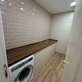In Baku 140.0 m² apartment is for rent - Image 6