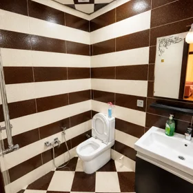 In Baku 102.0 m² apartment is for sale - Image 8