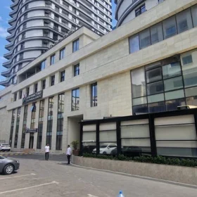 In Baku 125.0 m² apartment is for sale - Image 2