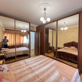 In Baku 100.0 m² apartment is for sale - Image 6