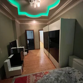 In Baku 130.0 m² apartment is for rent - Image 7