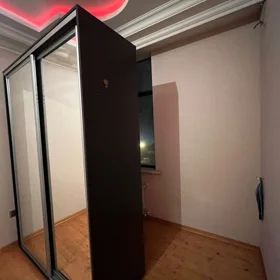 In Baku 130.0 m² apartment is for rent - Image 9