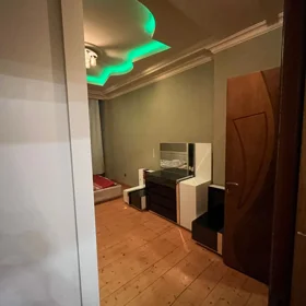 In Baku 130.0 m² apartment is for rent - Image 10