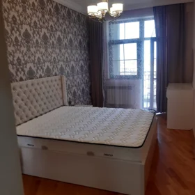 In Baku 70.0 m² apartment is for rent - Image 4