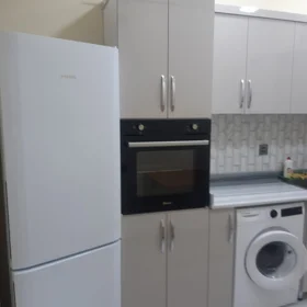 In Baku 70.0 m² apartment is for rent - Image 9