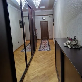 In Baku 125.0 m² apartment is for sale - Image 9