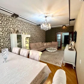 In Baku 120.0 m² apartment is for sale - Image 9