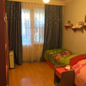 In Baku 90.0 m² apartment is for sale - Image 7