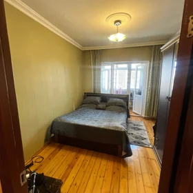 In Baku 70.0 m² apartment is for sale - Image 8