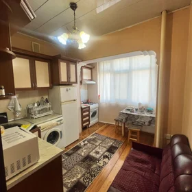 In Baku 70.0 m² apartment is for sale - Image 9