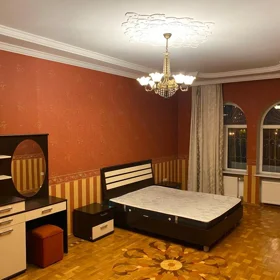 In Baku 140.0 m² apartment is for rent - Image 4