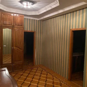 In Baku 140.0 m² apartment is for rent - Image 7