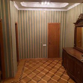 In Baku 140.0 m² apartment is for rent - Image 8