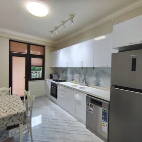 In Baku 110.0 m² apartment is for rent - Image 6