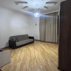 In Baku 140.0 m² apartment is for sale - Image 2