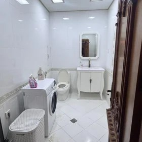 In Baku 140.0 m² apartment is for sale - Image 3