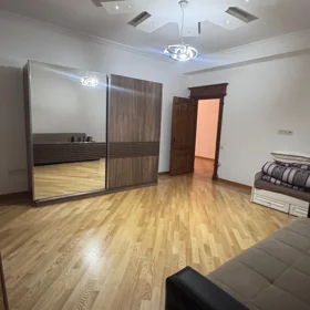 In Baku 140.0 m² apartment is for sale - Image 7