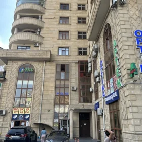 In Baku 65.0 m² apartment is for rent - Image 8