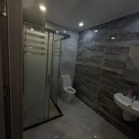 In Baku 80.0 m² apartment is for rent - Image 4