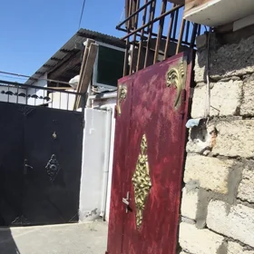 In Baku 200.0 m² apartment is for sale - Image 4