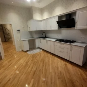 In Binəqədi rayonu 185.0 m² apartment is for rent - Image 6