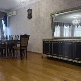 In Baku 145.0 m² apartment is for rent - Image 5