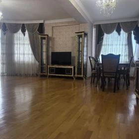 In Baku 145.0 m² apartment is for rent - Image 6